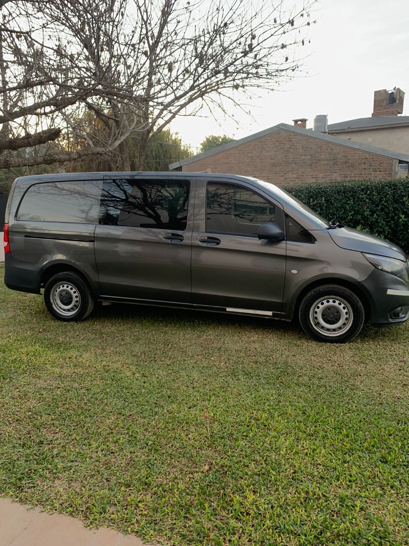 Utilitarios - Mercedes Benz VITO F. MIXTO 2017 Diesel 200000Km - En Venta