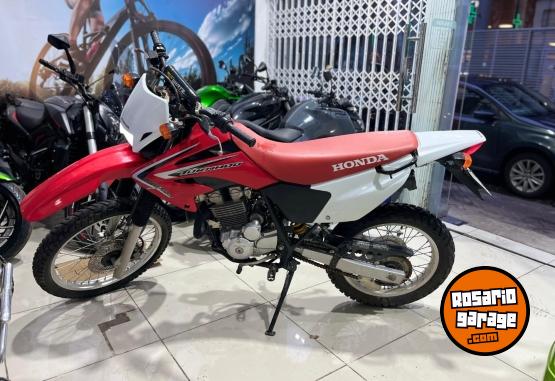 Motos - Honda XR TORNADO  250 2016 Nafta 15500Km - En Venta