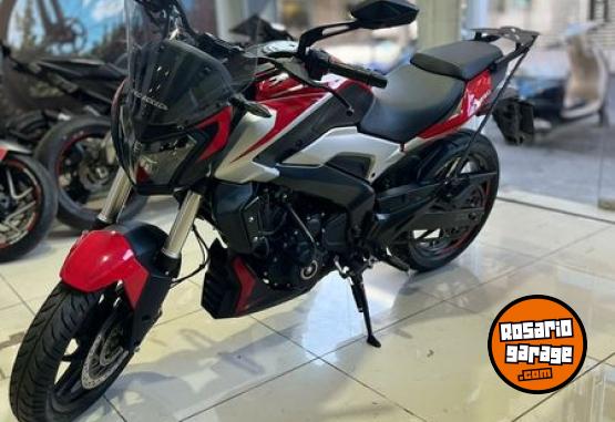 Motos - Bajaj ROUSER DOMINAR 250 2023 Nafta 4800Km - En Venta