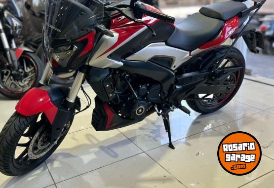 Motos - Bajaj ROUSER DOMINAR 250 2023 Nafta 4800Km - En Venta