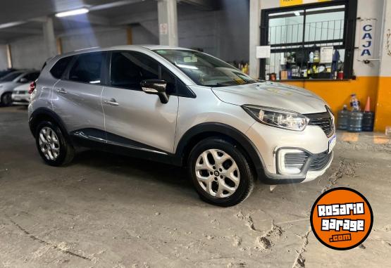 Autos - Renault CAPTUR ZEN 2017 Nafta 110000Km - En Venta