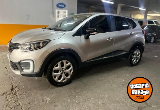 Autos - Renault CAPTUR ZEN 2017 Nafta 110000Km - En Venta