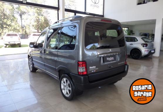 Utilitarios - Peugeot partner patagoniahdi 2019 Diesel 52000Km - En Venta