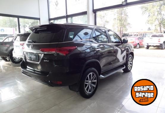 Camionetas - Toyota SW4 2.8 Srx  4x4 7as At 2019 Diesel 74500Km - En Venta