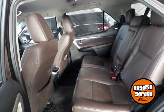 Camionetas - Toyota SW4 2.8 Srx  4x4 7as At 2019 Diesel 74500Km - En Venta