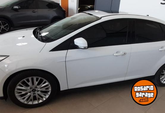 Autos - Ford FOCUS SE PLUS 2.0 4P 2016 Nafta 101000Km - En Venta