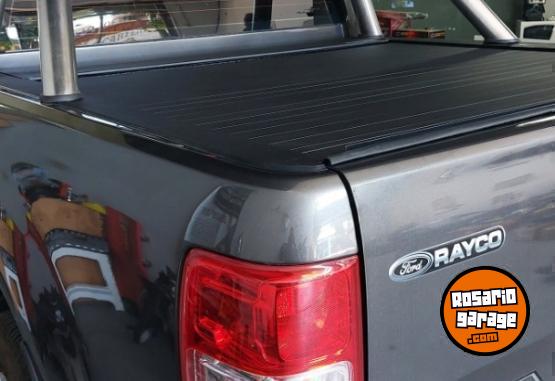 Accesorios para Autos - TAPA RETRACTIL ROLL PRO PARA NISSAN 22, AMAROK RANGER S10 HILUX, MAVERICK - En Venta