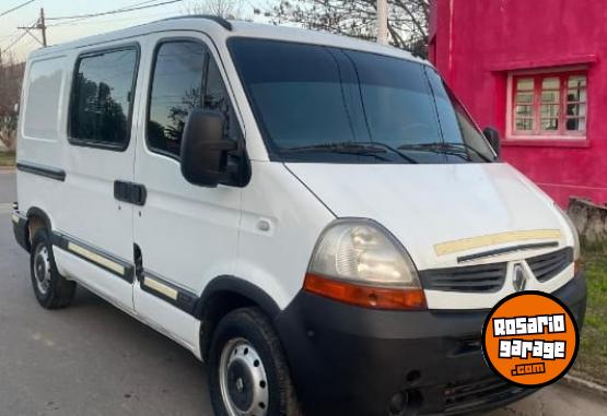 Utilitarios - Renault Master 2.5 2011 Diesel 250000Km - En Venta