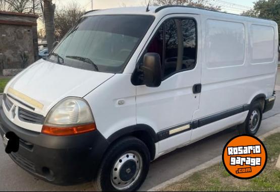 Utilitarios - Renault Master 2.5 2011 Diesel 250000Km - En Venta