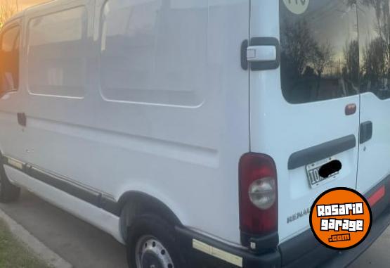 Utilitarios - Renault Master 2.5 2011 Diesel 250000Km - En Venta