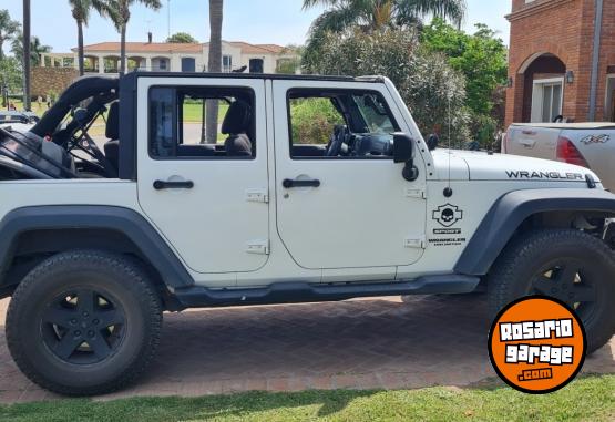 Camionetas - Jeep Wrangler unlimited sport 2013 Nafta 183000Km - En Venta