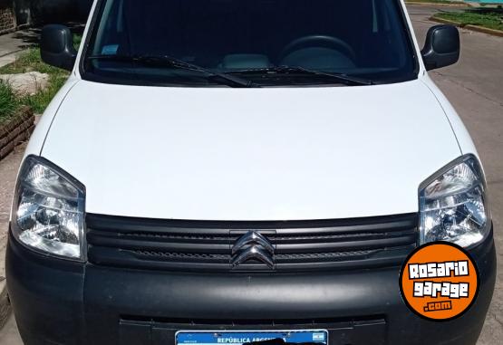 Utilitarios - Citroen Berlingo Furgon Business 2023 Nafta 37500Km - En Venta