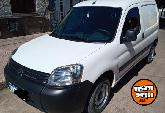 Utilitarios - Citroen Berlingo Furgon Business 2023 Nafta 37500Km - En Venta