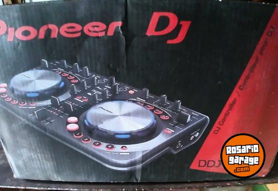 Instrumentos Musicales - Equipo completo de sonido profesional  para disck jockey - En Venta