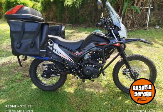 Motos - Otra marca Nomad 150, skua 2024 Nafta 2500Km - En Venta