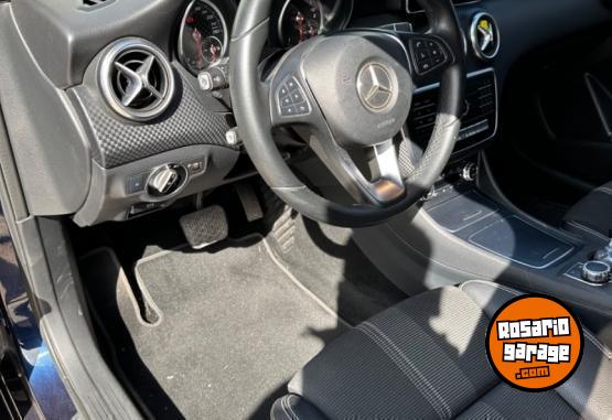 Autos - Mercedes Benz A200 2017 Nafta 70000Km - En Venta