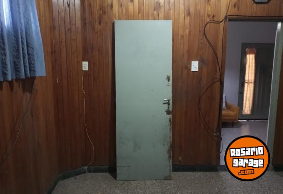 Hogar - MESA TV EN BUEN ESTADO - En Venta