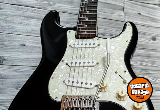 Instrumentos Musicales - Squier SE Special - En Venta