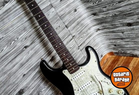 Instrumentos Musicales - Squier SE Special - En Venta