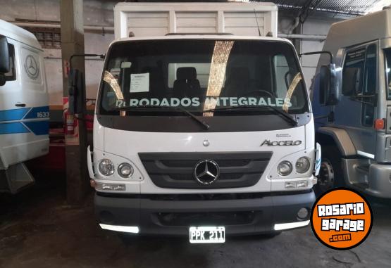 Camiones y Gras - MERCEDES BENZ - ACCELO 815 - CHASIS CARROZADO SIDER - 2016 - En Venta