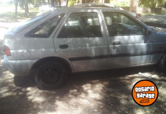 Autos - Ford Escort 2000 GNC 111111Km - En Venta