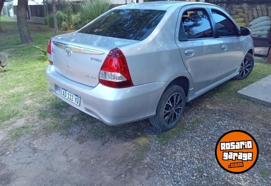 Autos - Toyota Etios automtico 2018 Nafta 45733Km - En Venta