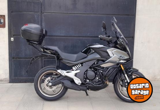 Motos - CF Touring 2024 Nafta 3900Km - En Venta