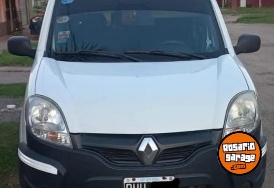 Utilitarios - Renault KANGOO CONFORT 1.6 2015 Nafta 140000Km - En Venta