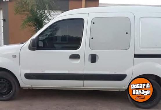 Utilitarios - Renault KANGOO CONFORT 1.6 2015 Nafta 140000Km - En Venta