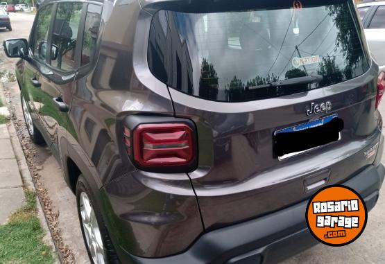 Camionetas - Jeep RENEGADE SPORT 2023 Nafta 27000Km - En Venta