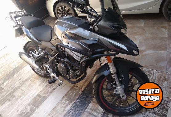 Motos - Benelli TRK 251 2022 Nafta 3100Km - En Venta