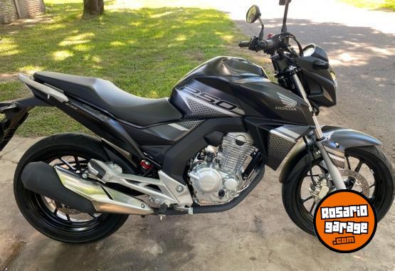 Motos - Honda Cb Twister fz cbx tornado 2022 Nafta 2800Km - En Venta