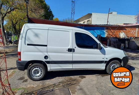 Utilitarios - Peugeot Partner 2013 Diesel 158900Km - En Venta