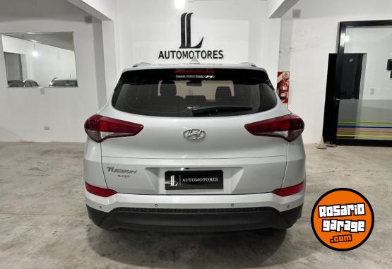 Camionetas - Hyundai tucson GL 2016 Nafta 79000Km - En Venta