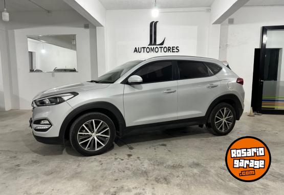 Camionetas - Hyundai tucson GL 2016 Nafta 79000Km - En Venta