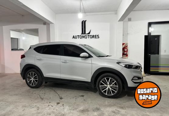 Camionetas - Hyundai tucson GL 2016 Nafta 79000Km - En Venta