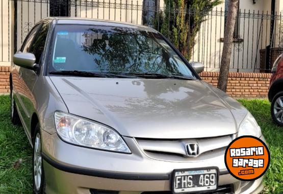 Autos - Honda Civic 2005 Nafta 215000Km - En Venta