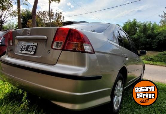 Autos - Honda Civic 2005 Nafta 215000Km - En Venta