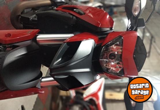 Motos - Ducati Hyperstrada 821 2015 Nafta 22200Km - En Venta