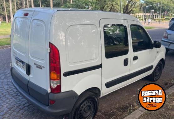 Utilitarios - Renault Kangoo 2017 Nafta 115000Km - En Venta