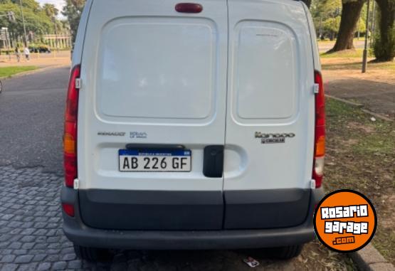 Utilitarios - Renault Kangoo 2017 Nafta 115000Km - En Venta