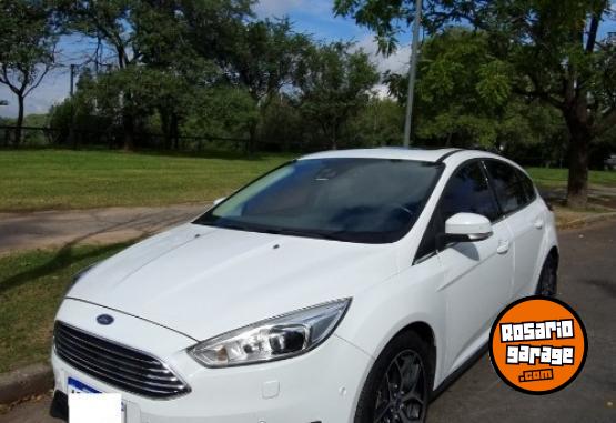 Autos - Ford FOCUS 5P 2.0L AT TITANIUM 2017 Nafta 94600Km - En Venta