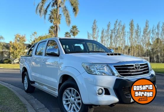 Camionetas - Toyota Hilux SRV 2014 Diesel 290000Km - En Venta