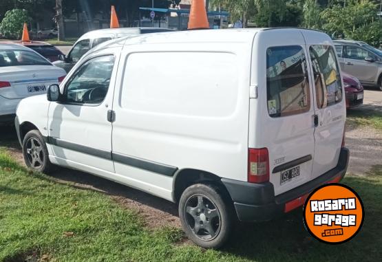 Utilitarios - Peugeot Partner 1.6 hdi 2011 Diesel 196000Km - En Venta