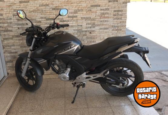 Motos - Honda Twister 250 2022 Nafta 7500Km - En Venta