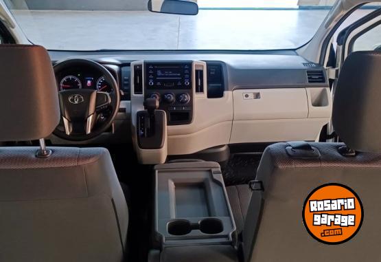 Utilitarios - Toyota Hiace L2H2 2023 Diesel 0Km - En Venta