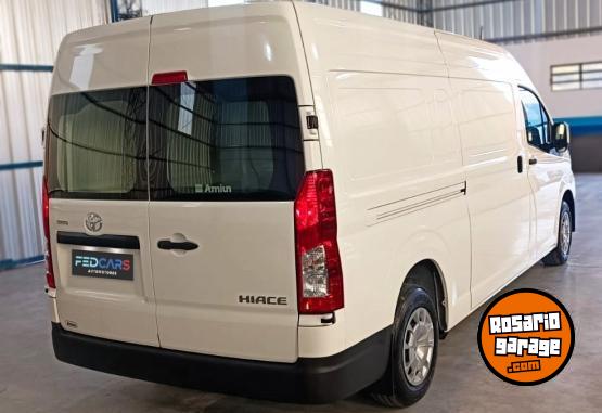 Utilitarios - Toyota Hiace L2H2 2023 Diesel 0Km - En Venta