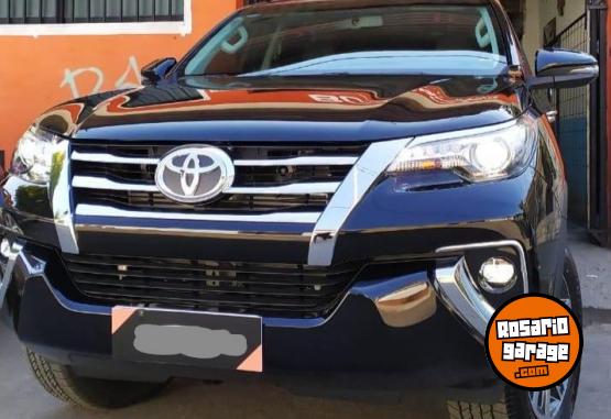 Camionetas - Toyota HILUX SW4 2019 Diesel 33500Km - En Venta