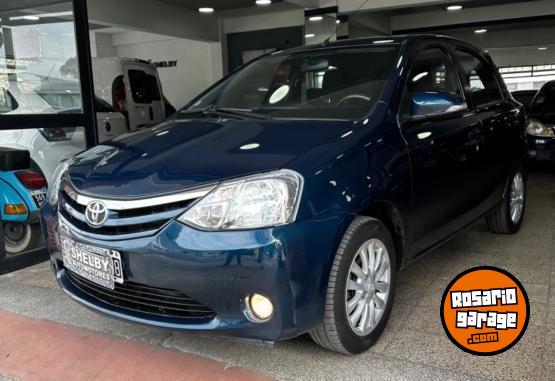 Autos - Toyota Etios 2015 Nafta 100000Km - En Venta