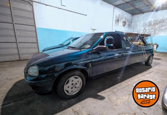 Autos - Chevrolet Corsa funebre 2006 Nafta 130000Km - En Venta